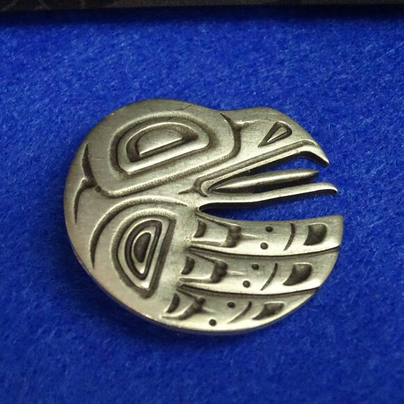 Wade Baker Signed Native Canadian Frederick Pewter Pin - Picture 2 of 5